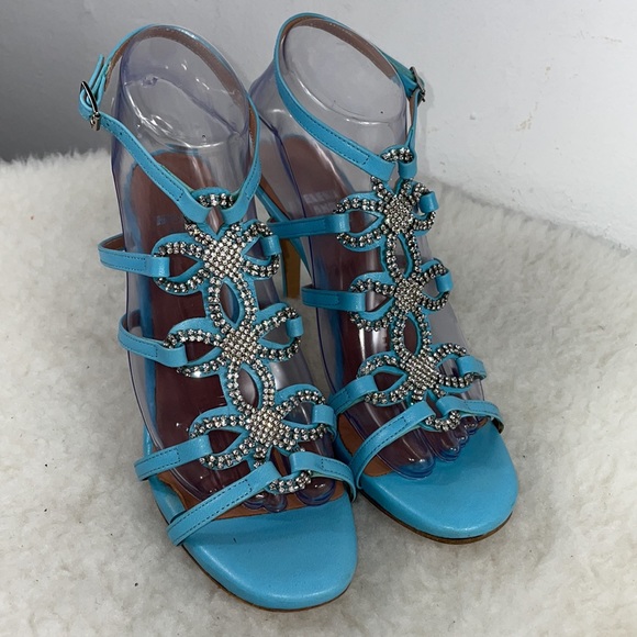 HELENA AND KRISTIE HEELS - Picture 2 of 12